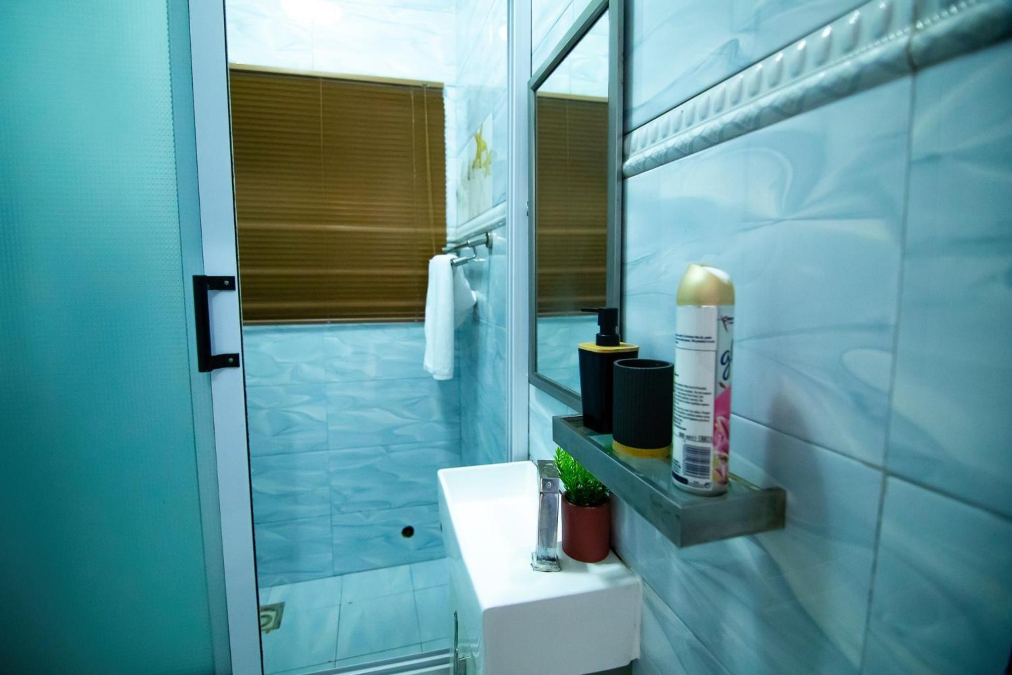 Stylish East Legon Apartment - Ac, Wi-Fi, Netflix Accra Exteriör bild